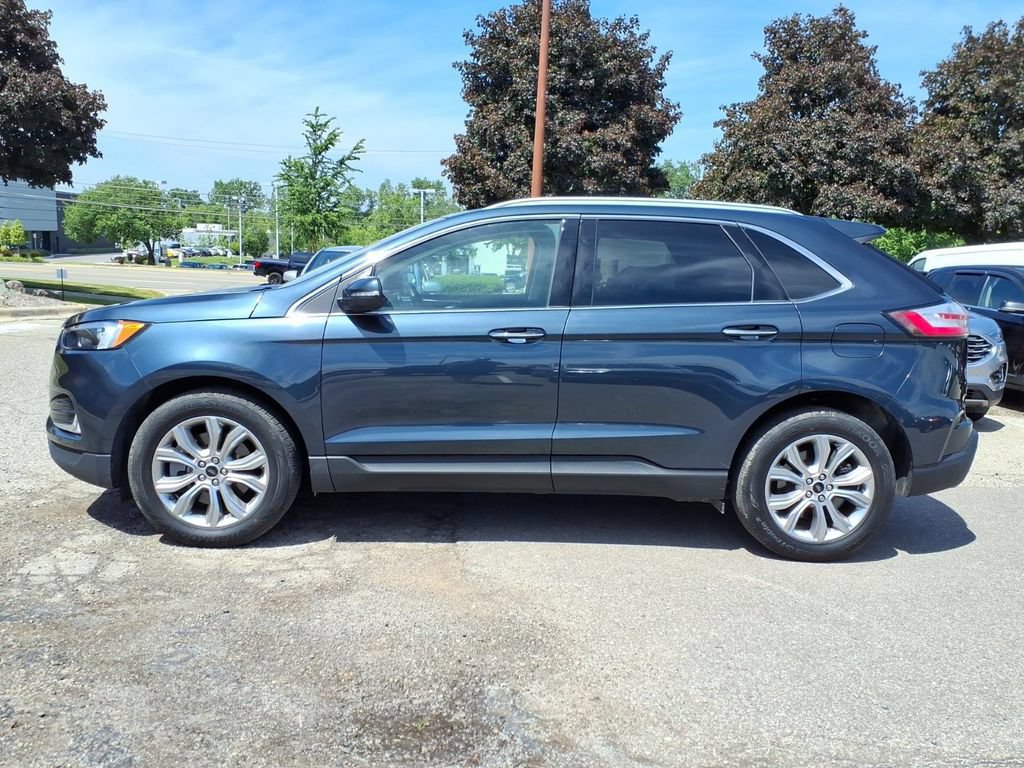 Used 2024 Ford Edge Titanium AWD/4WD image 2