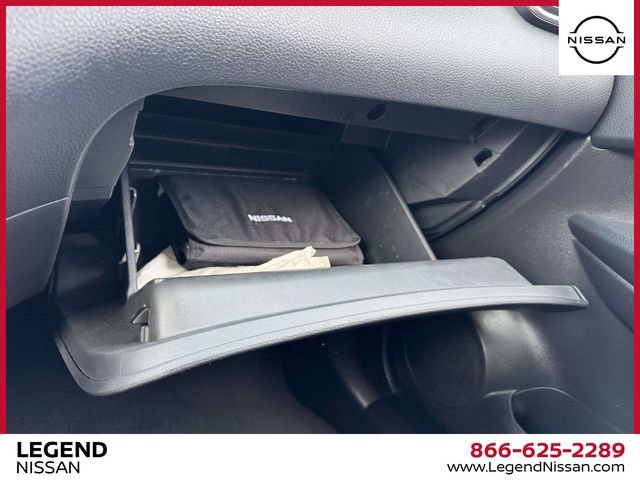 Used 2015 Nissan Rogue SV AWD/4WD image 29