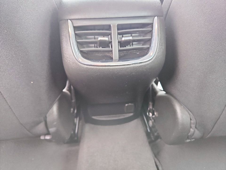 Used 2024 Chevrolet Malibu LT image 31