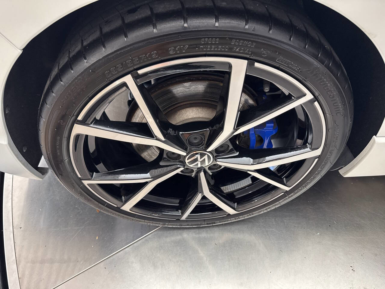 Used 2024 Volkswagen Golf R image 36