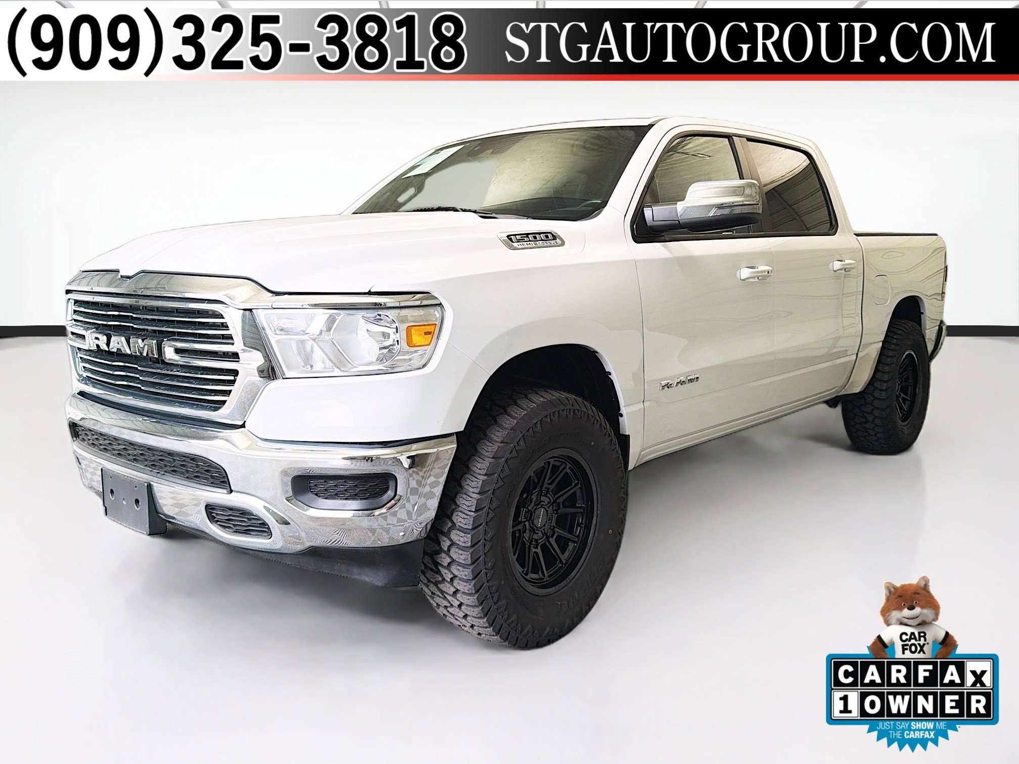 Used 2024 RAM 1500 Laramie AWD/4WD image 1