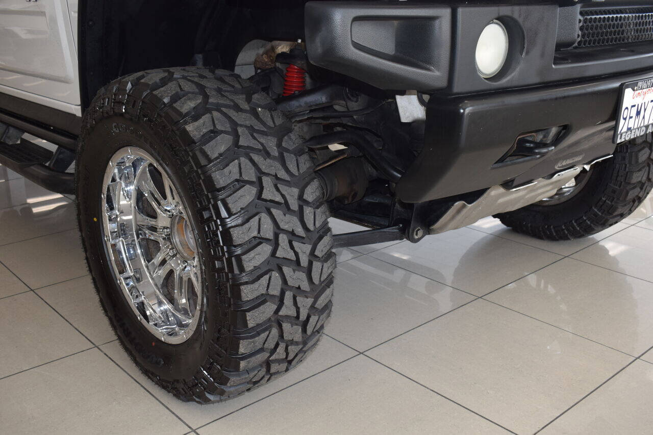 Used 2003 HUMMER H2 w/ Preferred Equipment Group AWD/4WD image 10