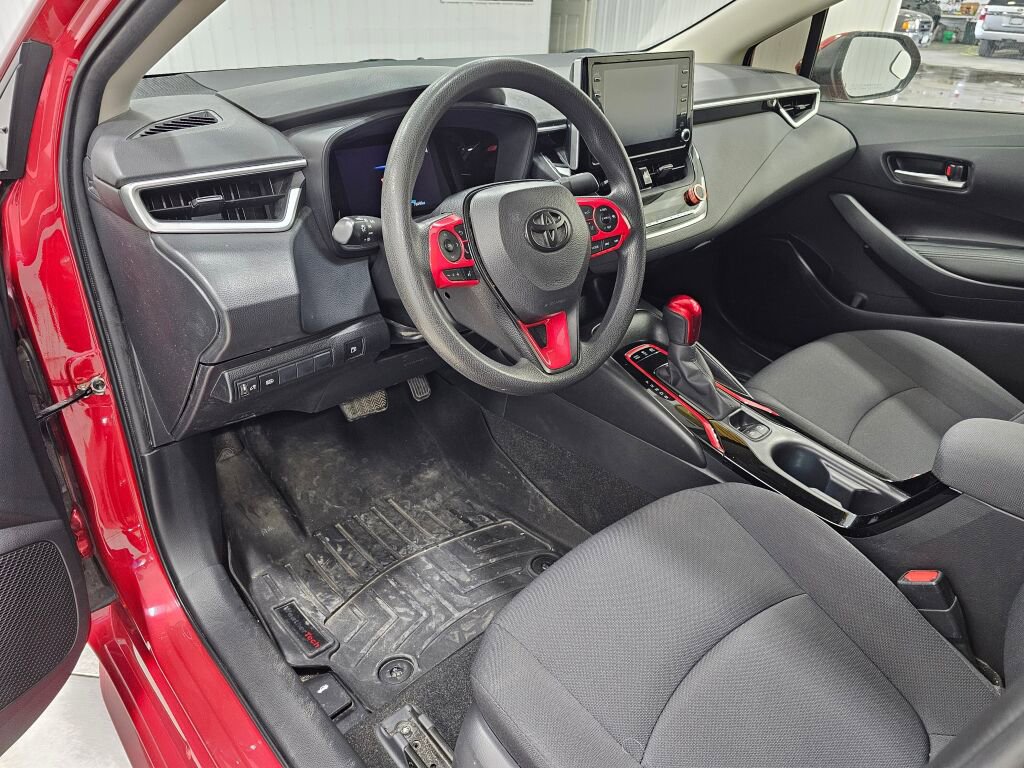 Used 2020 Toyota Corolla LE w/ Carpet Mat Package (TMS) image 30