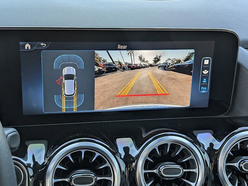 Used 2025 Mercedes-Benz GLA 250 image 33