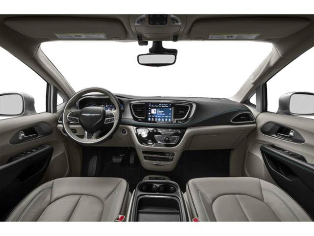 Used 2018 Chrysler Pacifica Touring-L FWD image 11