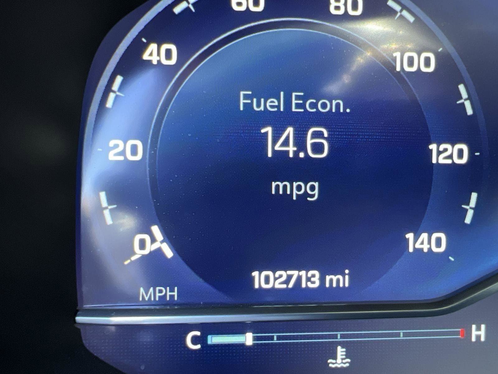 Used 2023 Chevrolet Suburban Z71 image 16