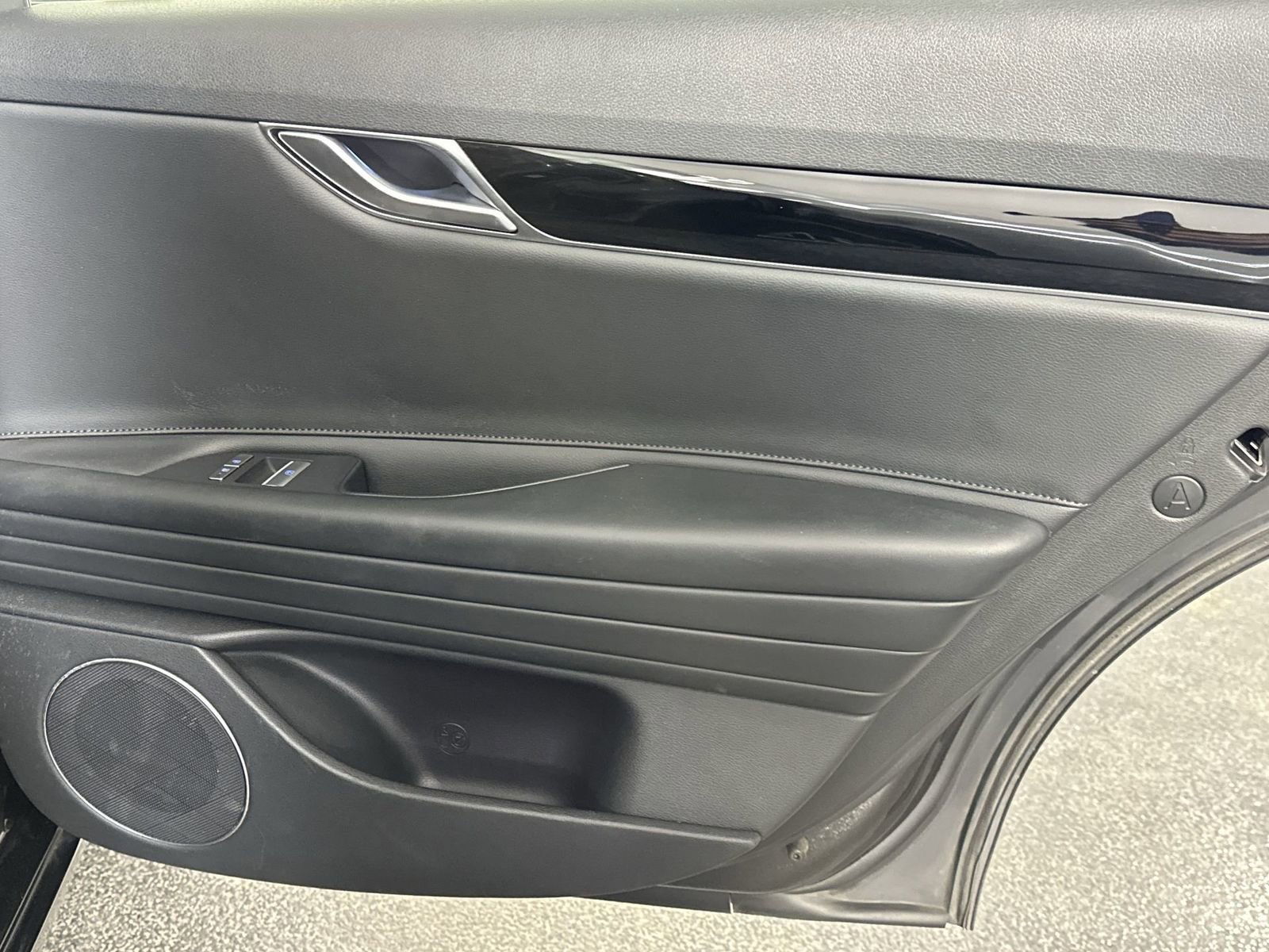 Used 2023 Genesis G80 2.5T AWD/4WD image 32