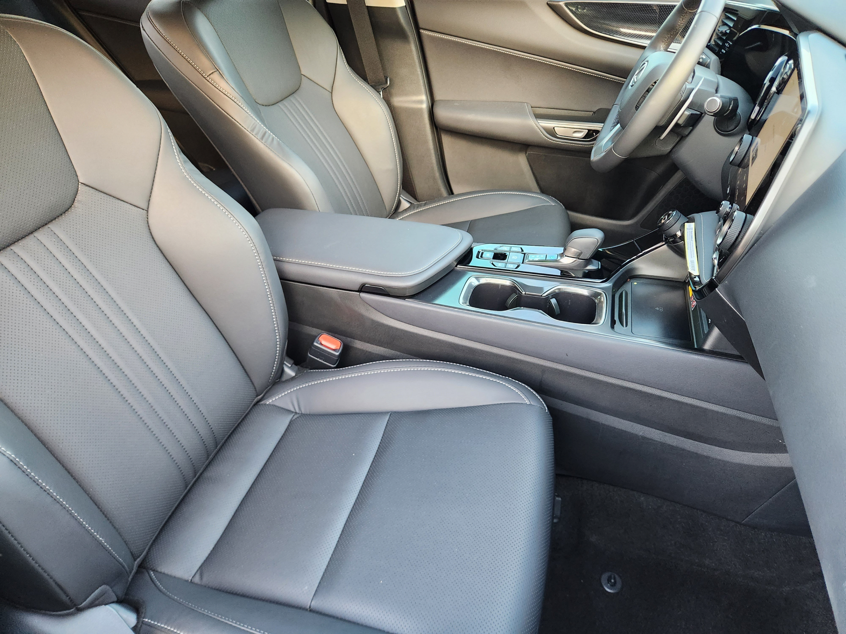 Certified 2026 Lexus NX 350 AWD w/ Accessory Package (Z1) image 6