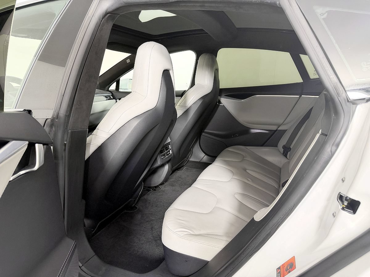 Used 2016 Tesla Model S 70D AWD/4WD image 33