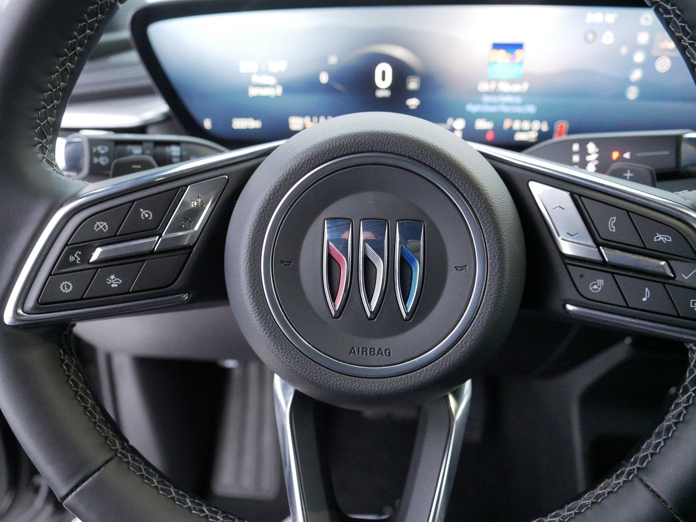 Certified 2025 Buick Enclave Preferred image 25