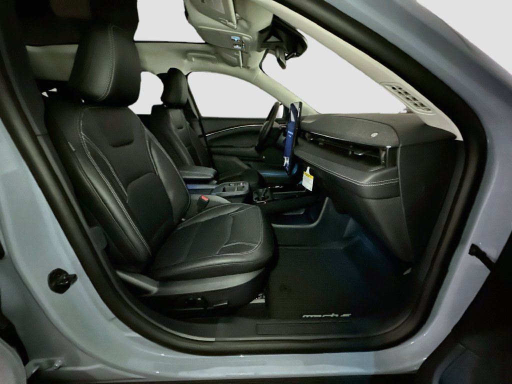 New 2026 Ford Mustang Mach-E Premium AWD/4WD image 33