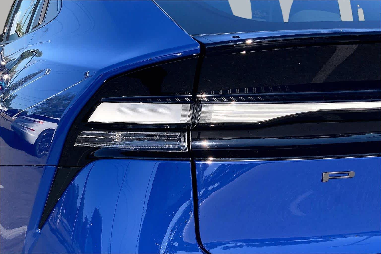 New 2026 Toyota Prius Plug-In Hybrid FWD image 14
