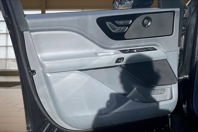 Used 2020 Lincoln Aviator Reserve w/ Elements Package Plus image 23