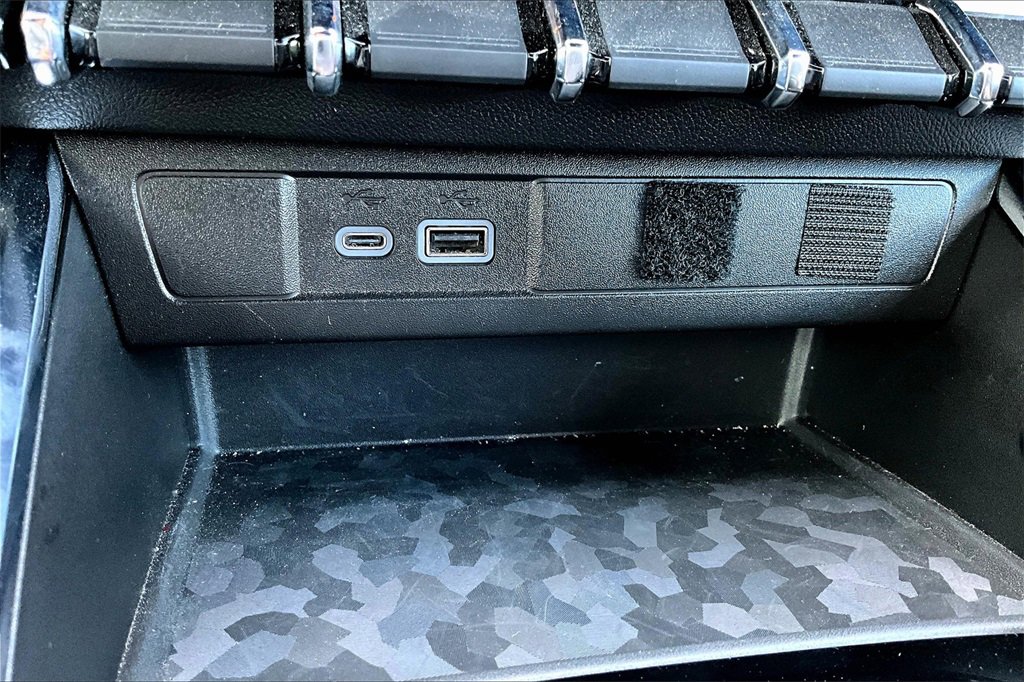 Used 2024 GMC Canyon AT4 w/ LPO, Skid Plate Package image 33