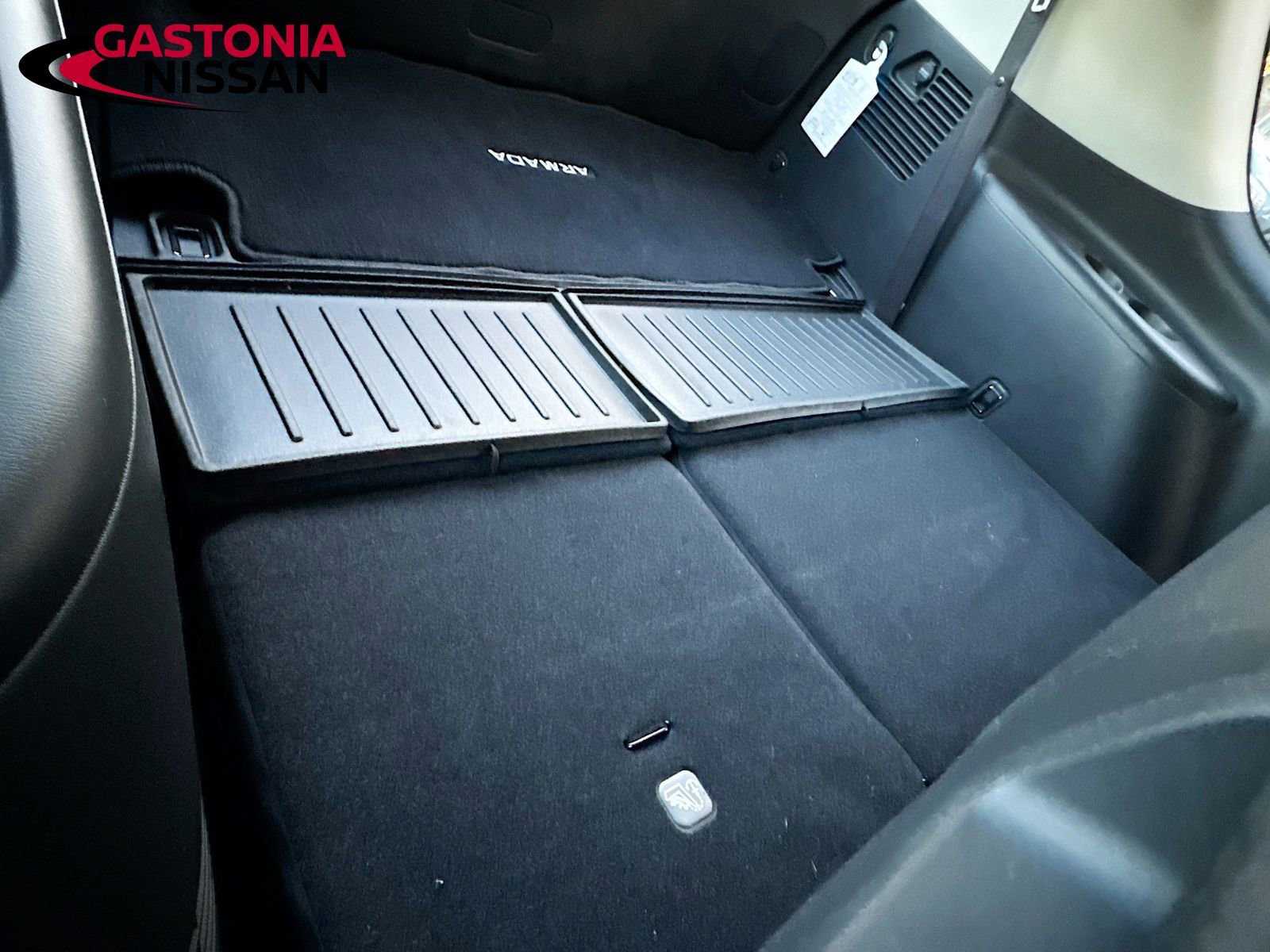 Used 2024 Nissan Armada SL w/ Cargo Package image 35