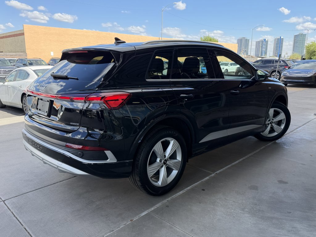 Used 2023 Audi Q4 e-tron Premium Plus w/ Premium Plus AWD/4WD image 4