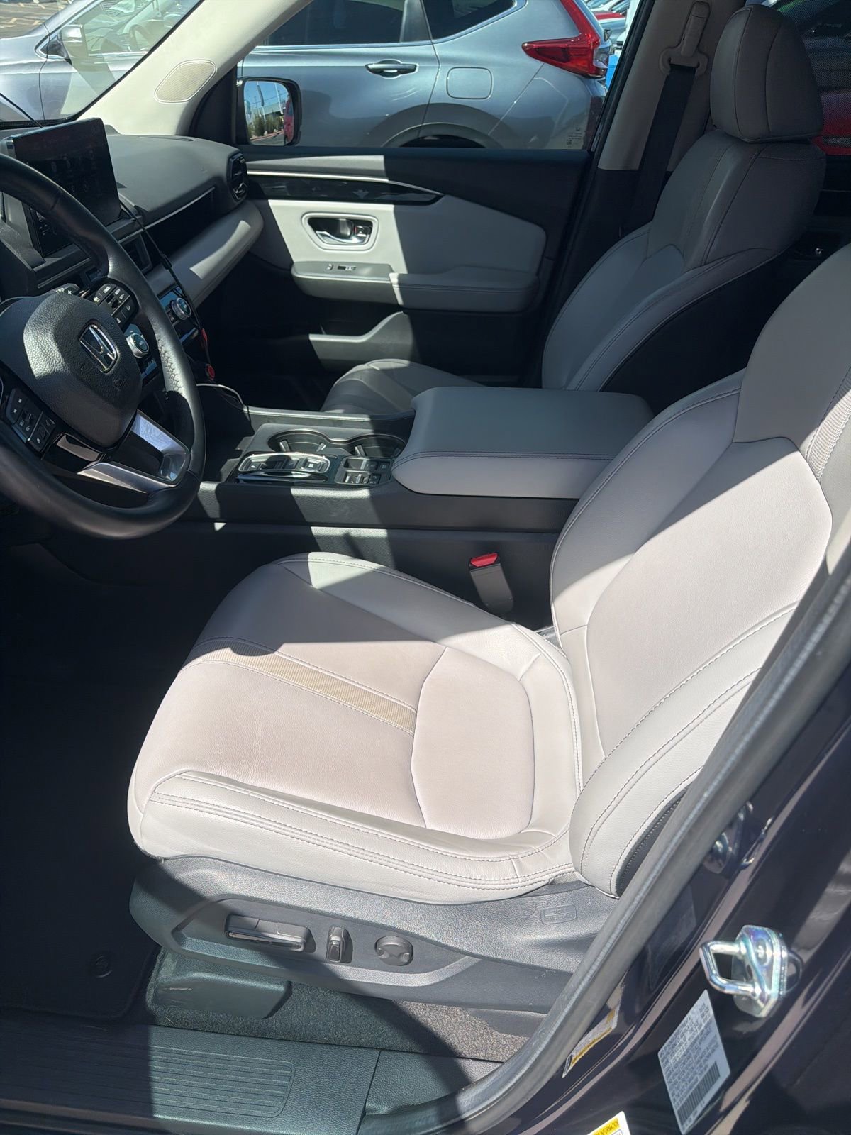 Used 2024 Honda Pilot EX-L image 2