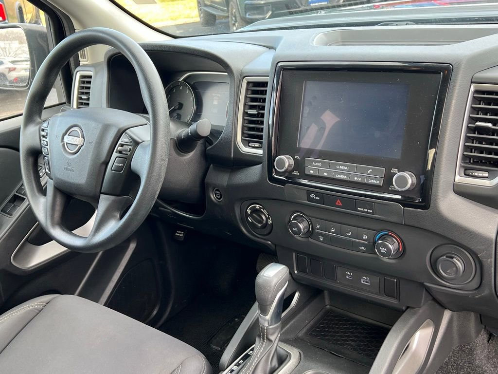 Used 2023 Nissan Frontier SV image 20