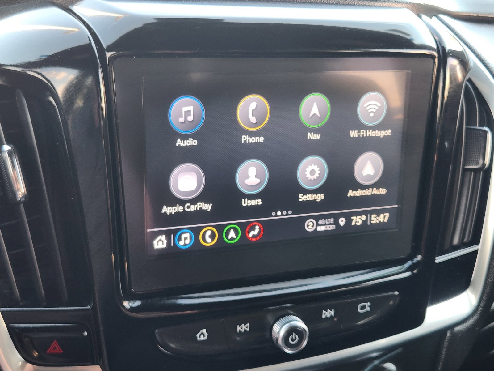 Used 2023 Chevrolet Traverse RS FWD image 18