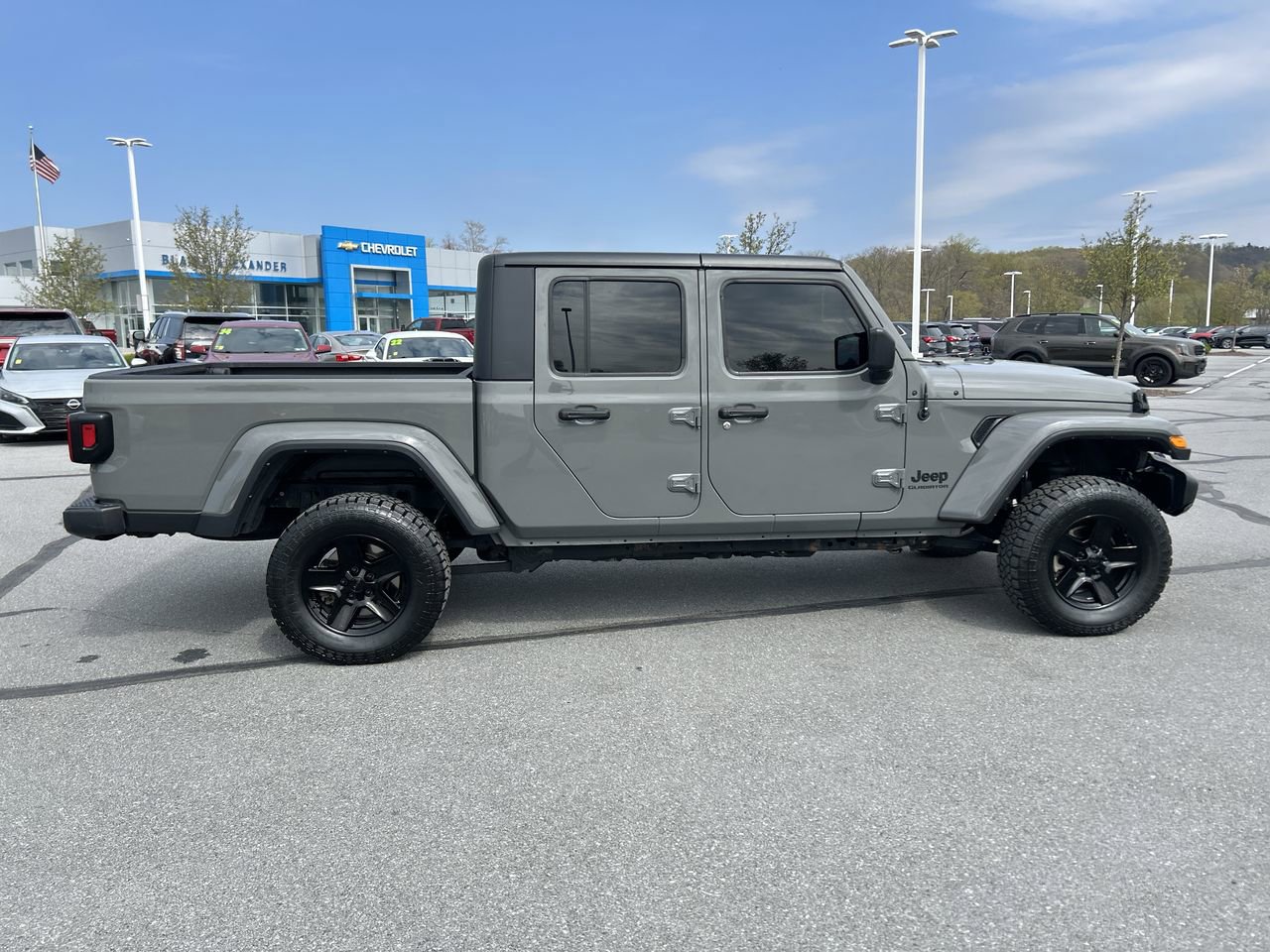 Used 2022 Jeep Gladiator Sport AWD/4WD image 8