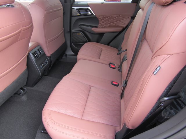 New 2025 Mitsubishi Outlander SEL image 9