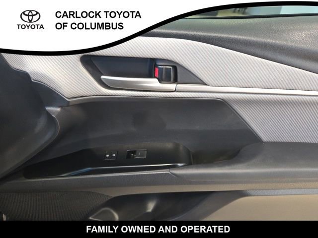 Used 2025 Toyota Camry SE w/ Convenience Package image 19