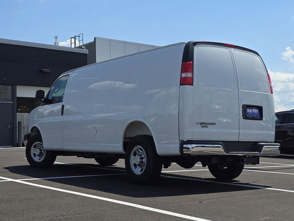 New 2026 Chevrolet Express 2500 Extended w/ Driver Convenience Package RWD image 9