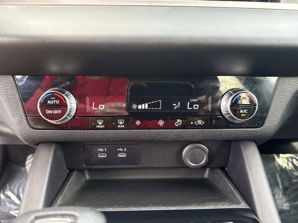 Used 2025 Mitsubishi Outlander ES image 28