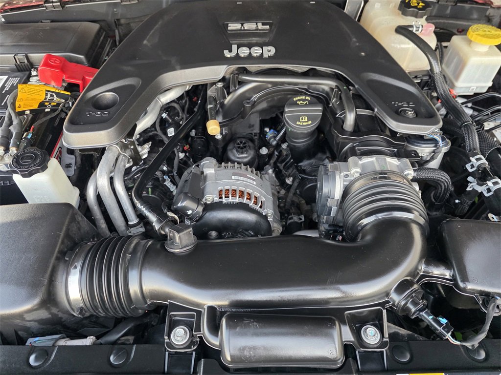 Used 2021 Jeep Gladiator Sport image 20