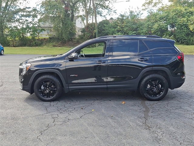Used 2023 GMC Terrain AT4 image 7
