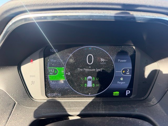 Used 2023 Chevrolet Bolt EUV LT w/ Convenience Package FWD image 18