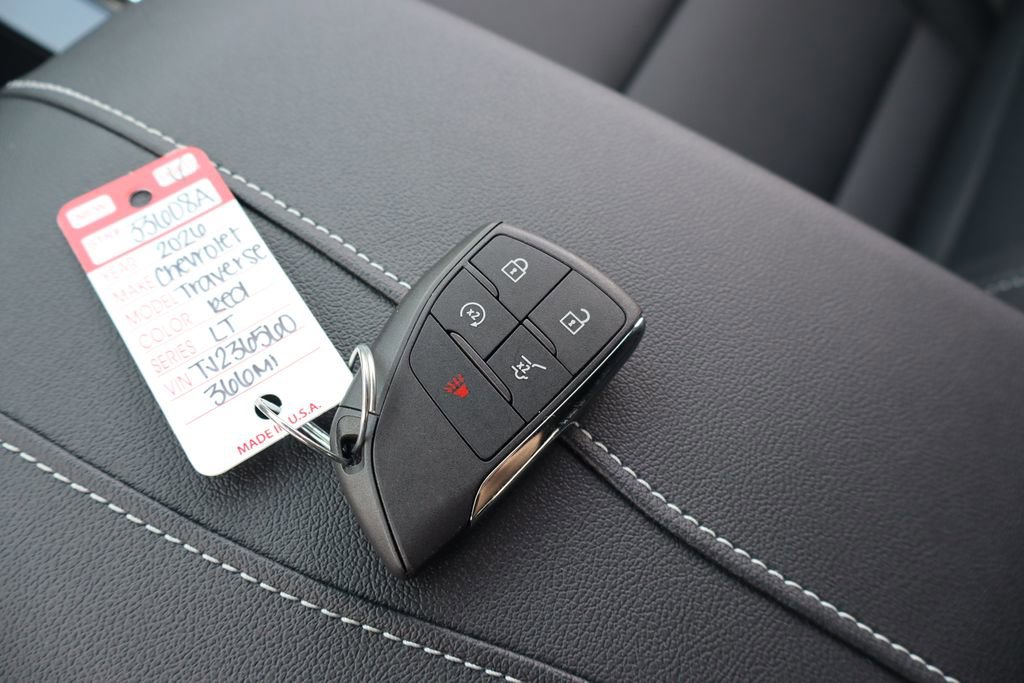Used 2026 Chevrolet Traverse LT w/ Driver Confidence Package image 34