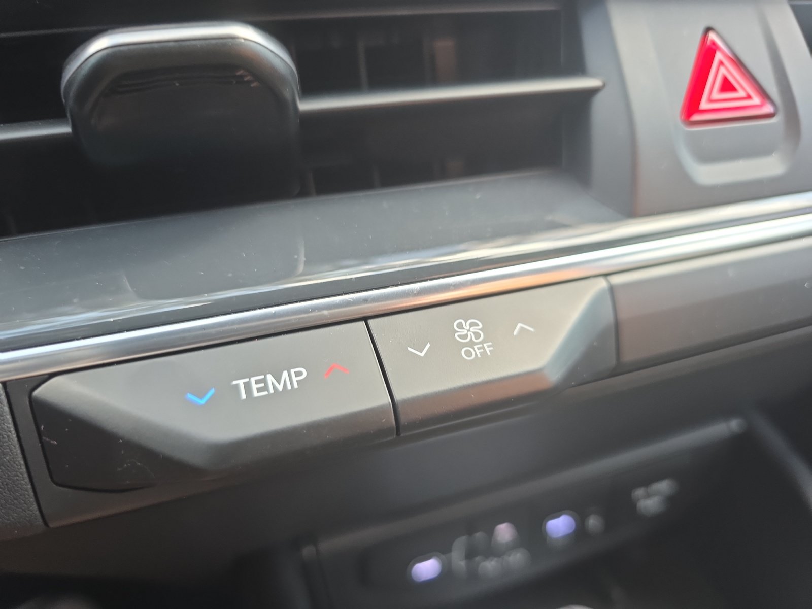 Certified 2025 Kia K4 GT-Line w/ GT-Line Premium Package FWD image 16