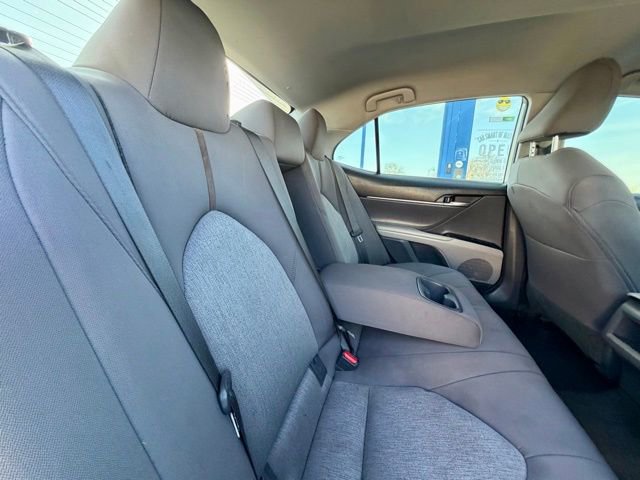 Used 2020 Toyota Camry LE FWD image 17