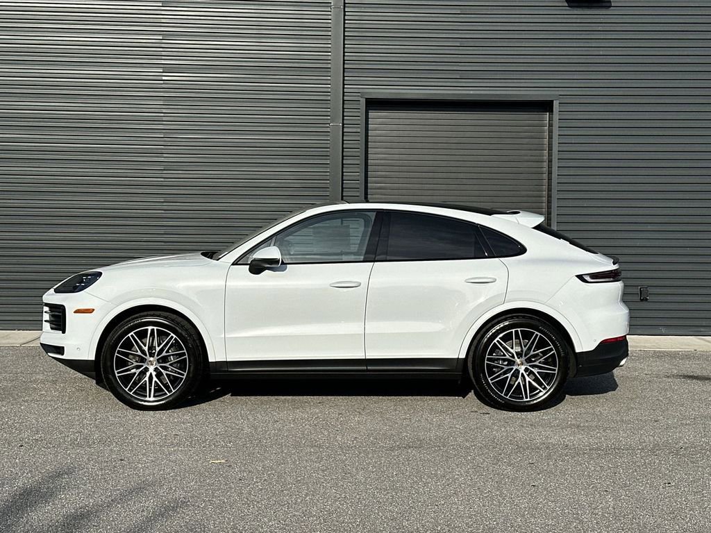 Used 2026 Porsche Cayenne Coupe AWD/4WD image 2