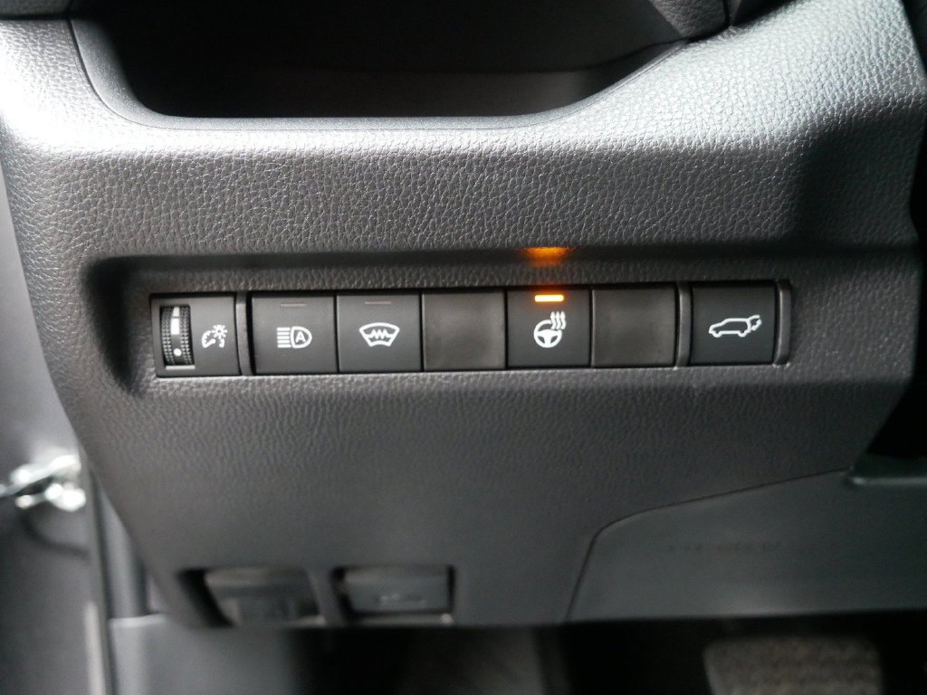 Used 2025 Toyota RAV4 XLE Premium w/ Weather Package AWD/4WD image 18