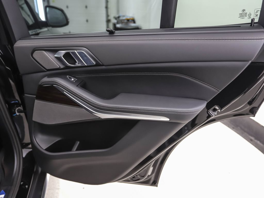 Used 2026 BMW X5 xDrive40i image 23