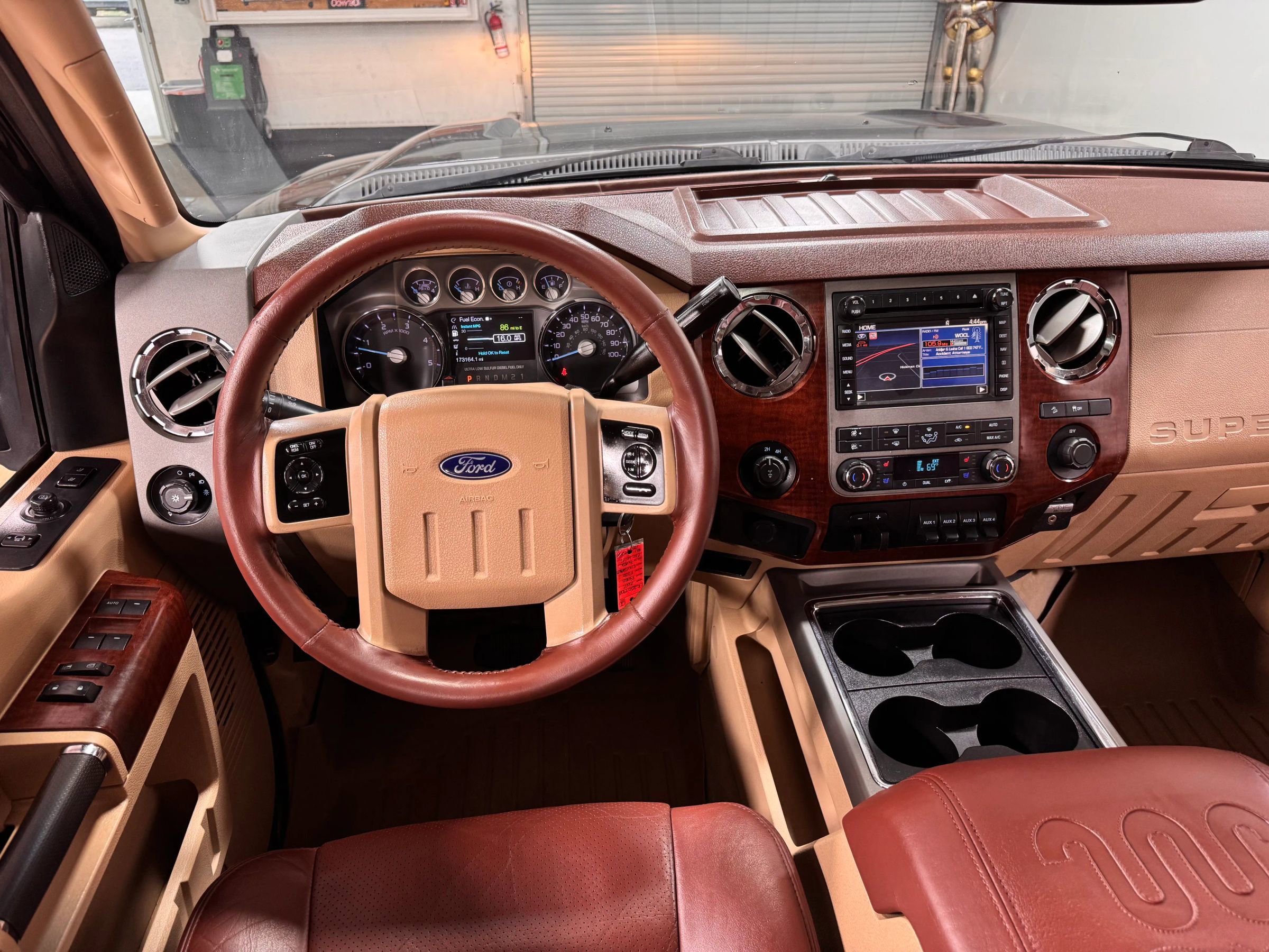 Used 2012 Ford F250 King Ranch w/ King Ranch w/Chrome Pkg image 24