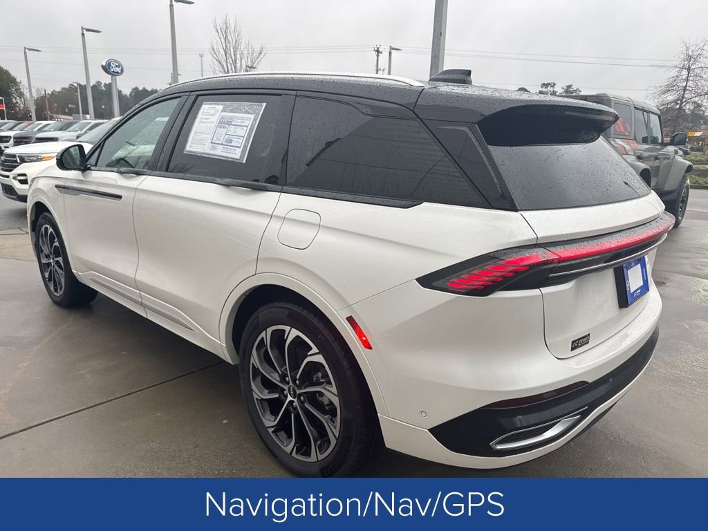 Used 2024 Lincoln Nautilus Reserve w/ Equipment Group 202A image 4