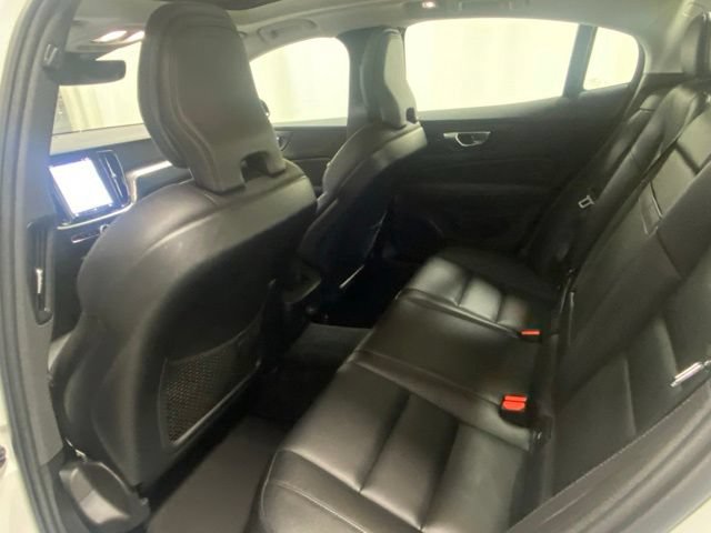 Used 2025 Volvo S60 B5 Core AWD/4WD image 13