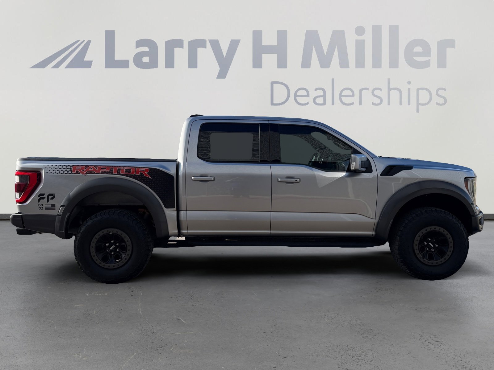 Used 2022 Ford F150 Raptor w/ Equipment Group 801A High AWD/4WD image 6
