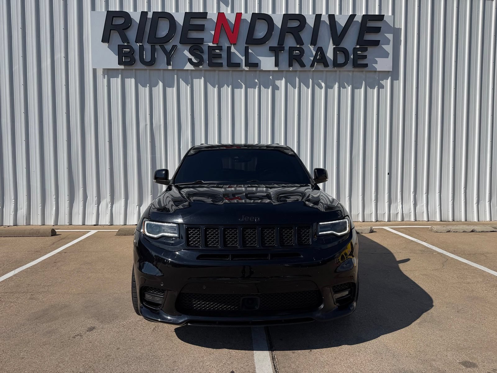 Used 2019 Jeep Grand Cherokee SRT w/ Trailer Tow Group IV AWD/4WD image 10