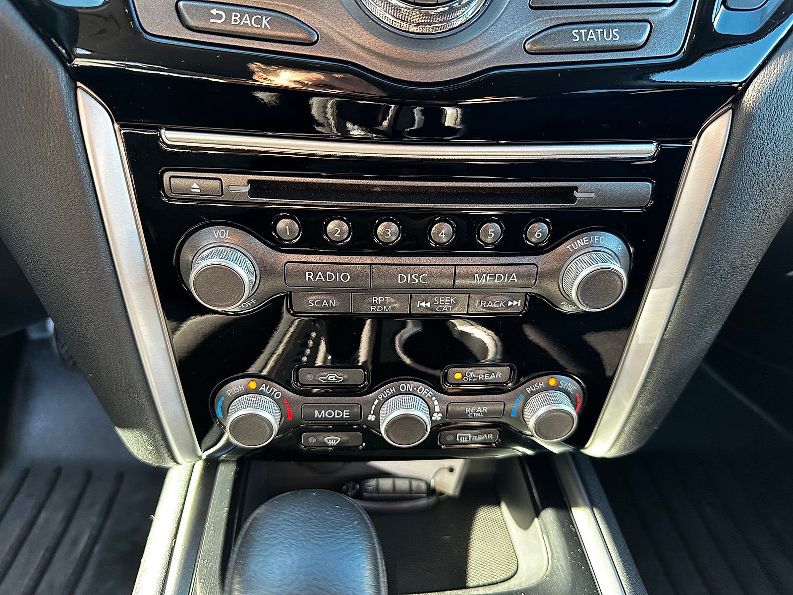 Used 2020 Nissan Pathfinder SV w/ Cargo Package AWD/4WD image 19