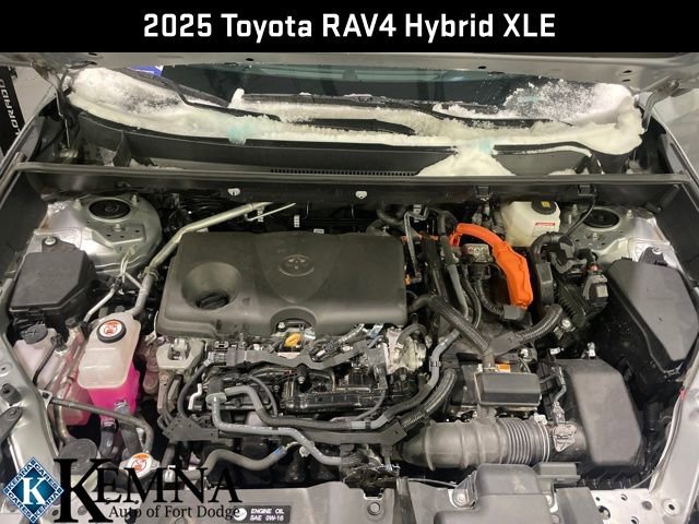 Used 2025 Toyota RAV4 XLE image 30