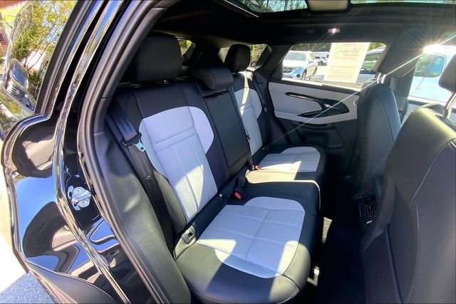 Used 2026 Land Rover Range Rover Evoque Dynamic SE AWD/4WD image 16