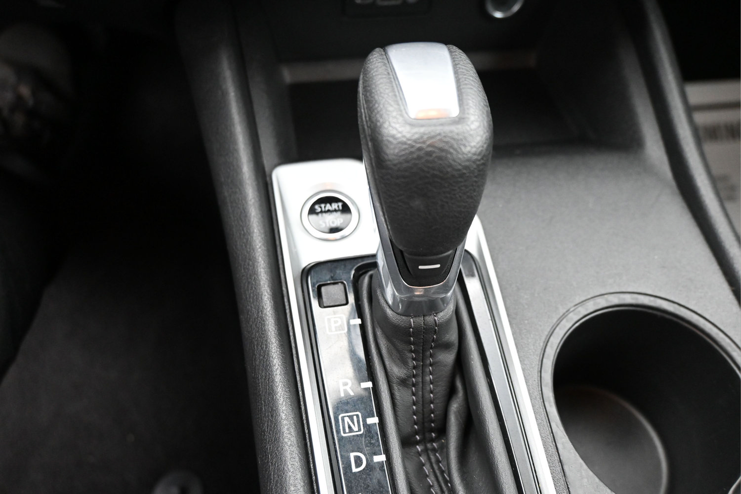 Used 2025 Nissan Altima 2.5 SV FWD image 19