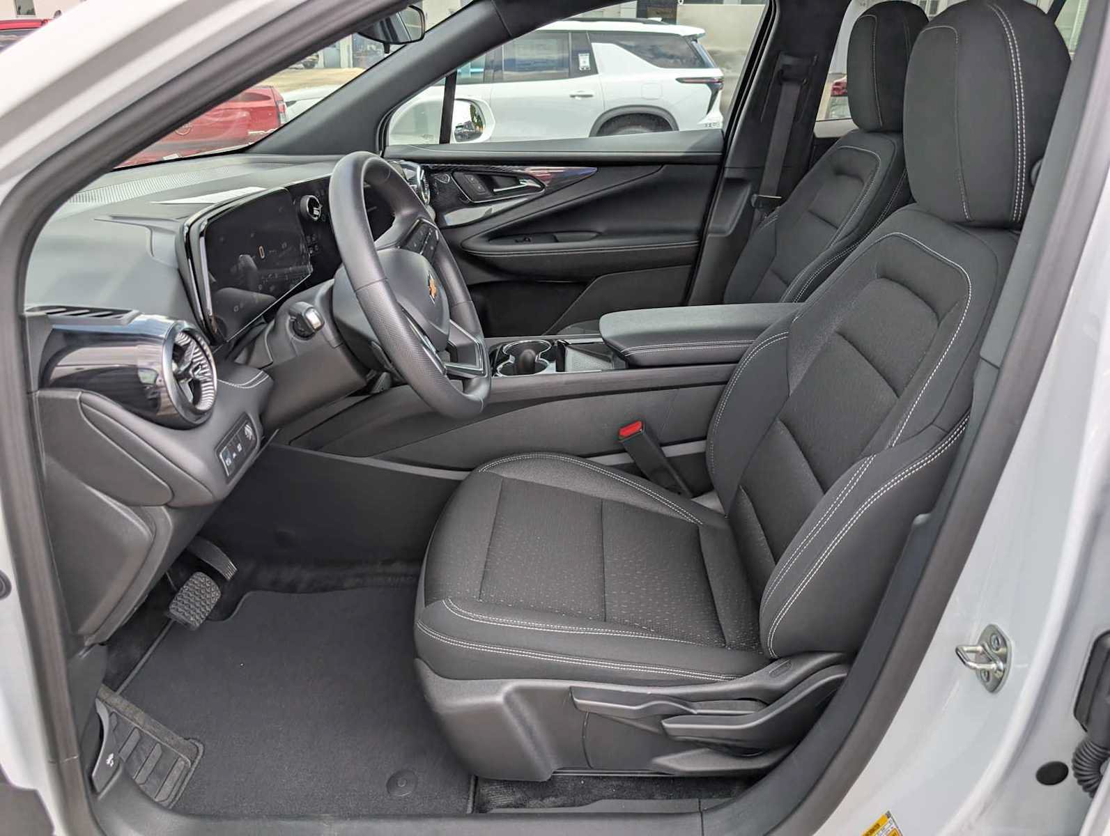 New 2025 Chevrolet Blazer EV LT AWD/4WD image 4