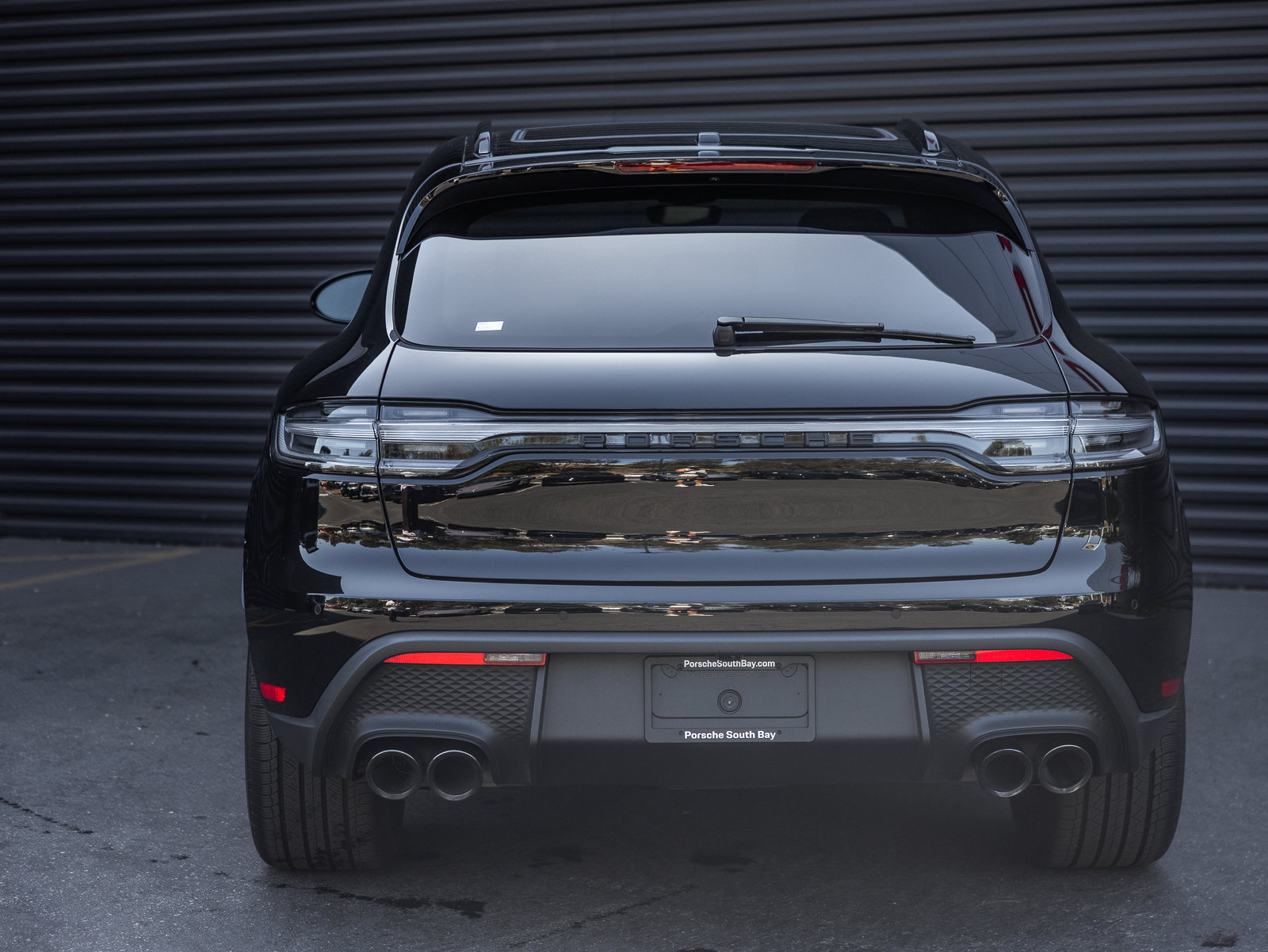 Certified 2026 Porsche Macan AWD/4WD image 9
