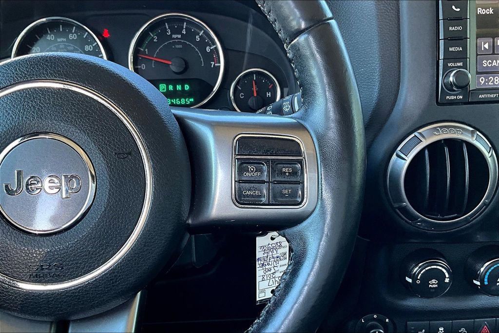 Used 2018 Jeep Wrangler Unlimited Sahara image 11