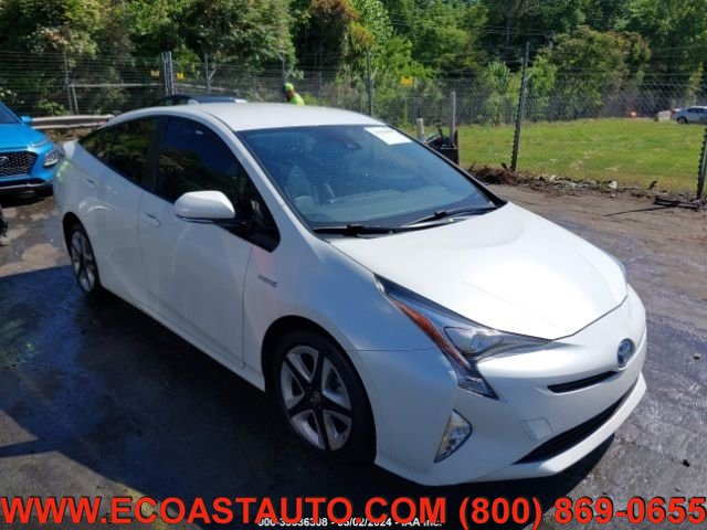 Used 2016 Toyota Prius Four Touring FWD image 3